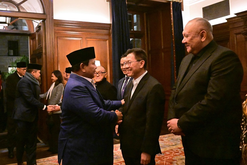 Presiden Prabowo Tiba di Inggris, Bakal Bertemu Raja Charles III dan PM Starmer