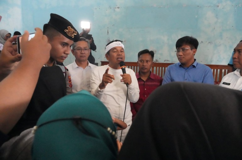 KDM Berikan  Bantuan Rp5 Juta untuk 250 KK  Korban Banjir Pamarican Ciamis