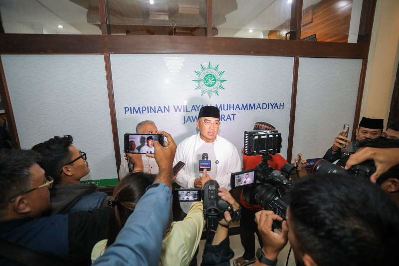 Dua Kali Takbiran di Kota Bandung, Farhan Jaga Toleransi di Tengah Lebaran Muhammadiyah dan Nyepi
