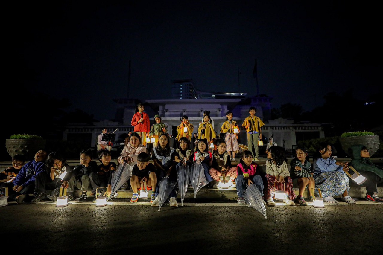 Ngabandungan Bandung: Bangun Kesiapsiagaan Bencana Lewat Video Mapping